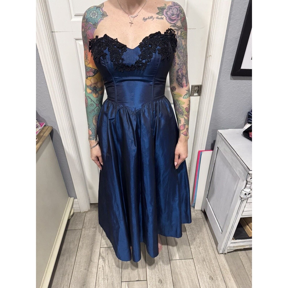 Vintage 1980s Midnight Blue Black Lace Gunne Sax Prom Dress Size 7